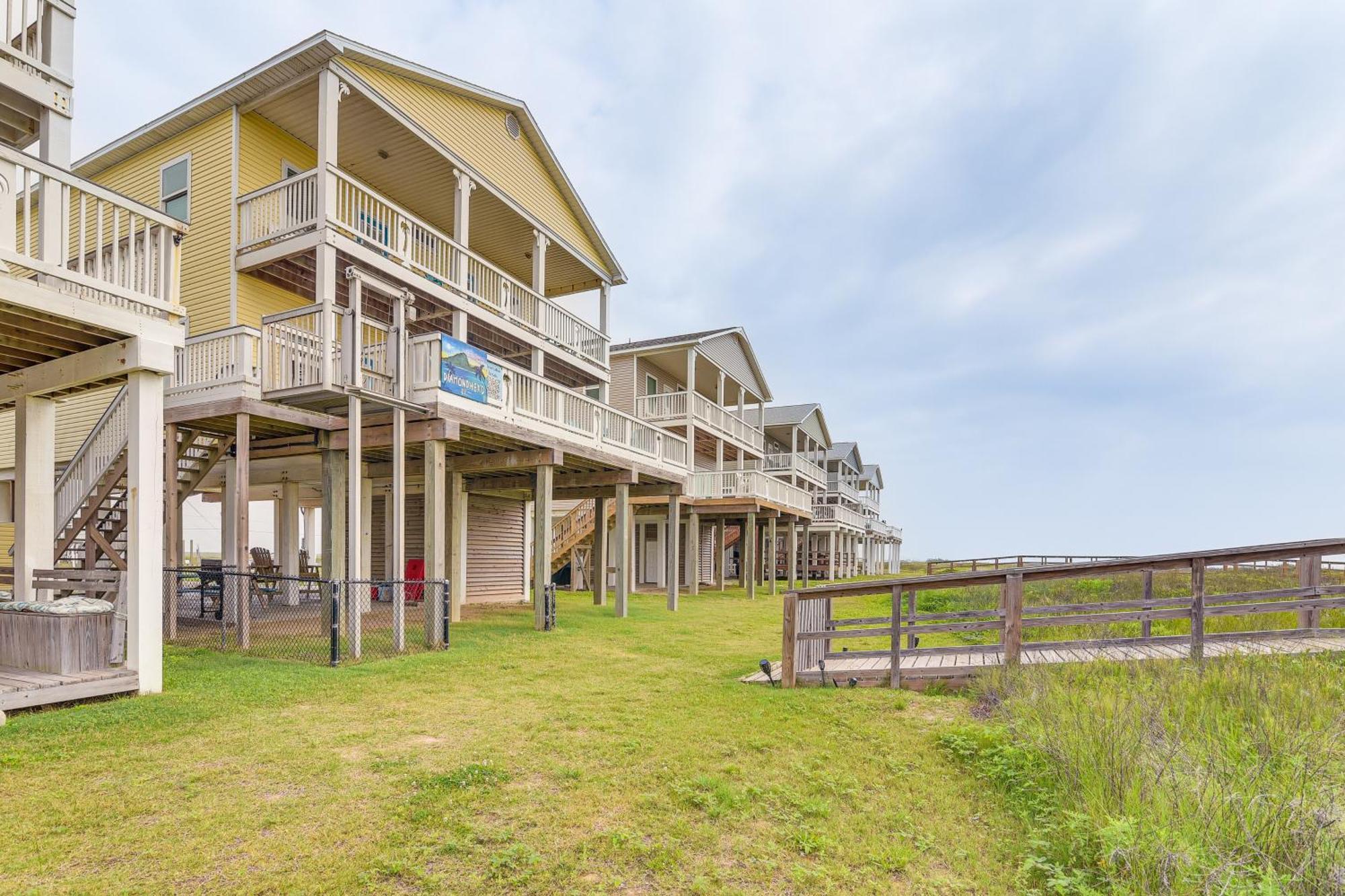 Beachfront Texas Retreat - 2 Decks, Patio And Views! Surfside Beach Exterior foto